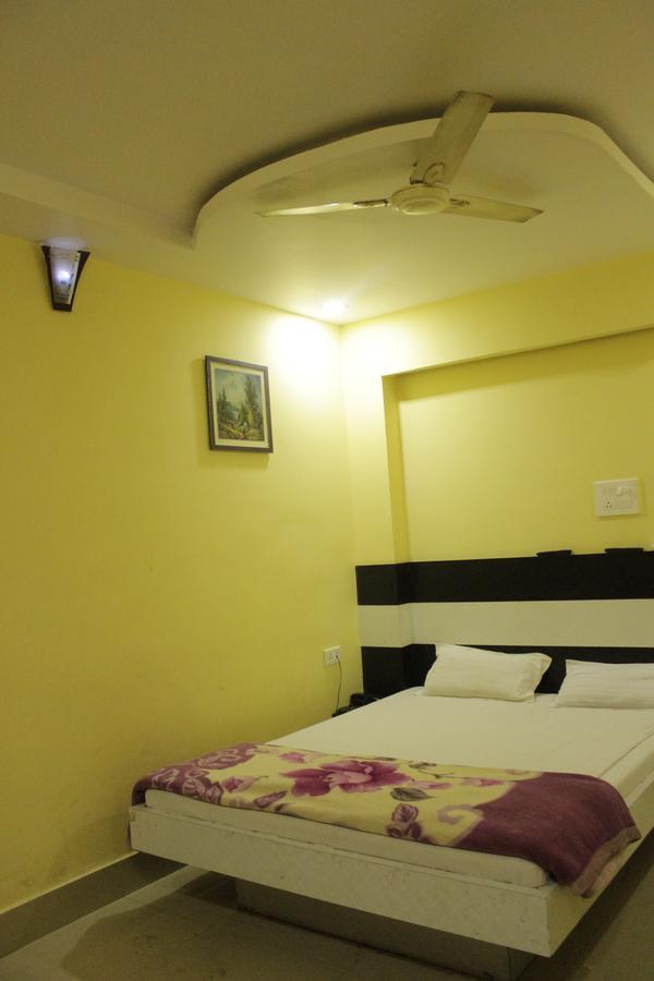 Hotel Meera Palace Deoghar Exterior foto